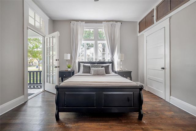 5608 N SEMINOLE AVENUE, Tampa, FL 33604