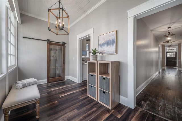 5608 N SEMINOLE AVENUE, Tampa, FL 33604