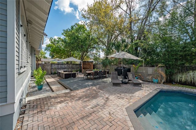 5608 N SEMINOLE AVENUE, Tampa, FL 33604