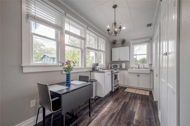 5608 N SEMINOLE AVENUE, Tampa, FL 33604