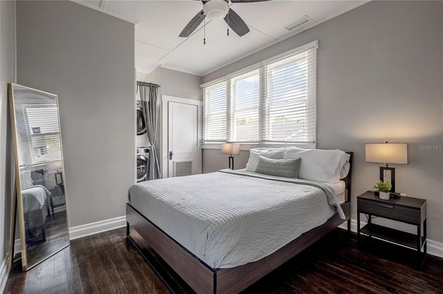 5608 N SEMINOLE AVENUE, Tampa, FL 33604