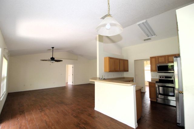 1037 SW Paar Drive, Port St Lucie, FL 34953