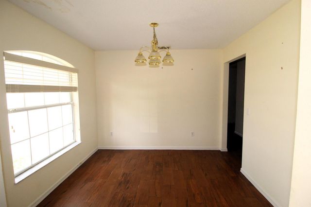 1037 SW Paar Drive, Port St Lucie, FL 34953