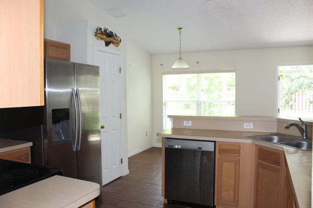 1037 SW Paar Drive, Port St Lucie, FL 34953