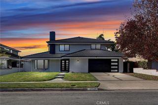 21621 Kaneohe, Huntington Beach, CA 92646