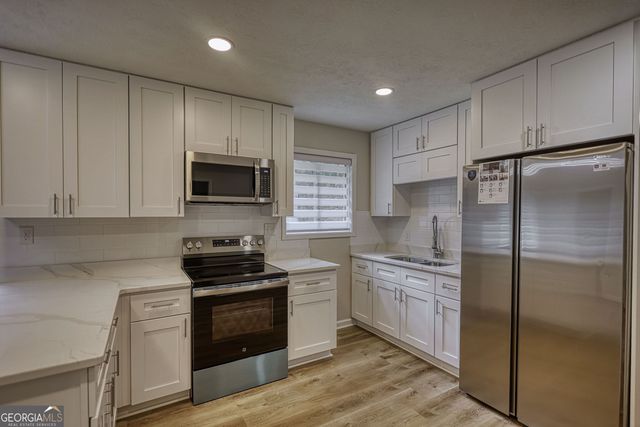 3075 Sunset Road SE, Conyers, GA 30094