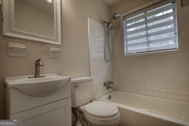 3075 Sunset Road SE, Conyers, GA 30094