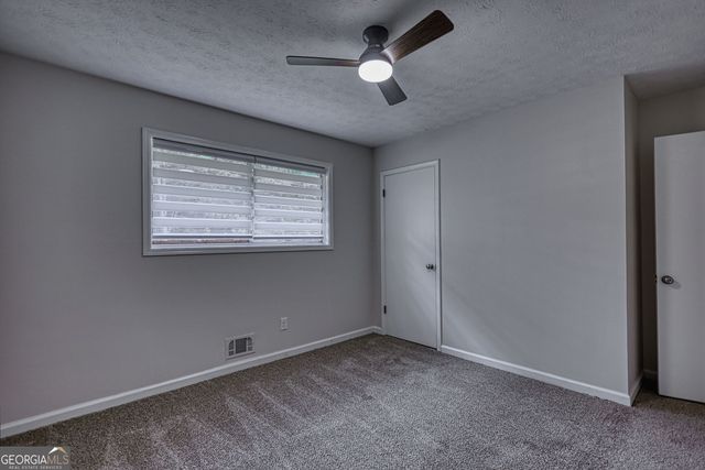 3075 Sunset Road SE, Conyers, GA 30094