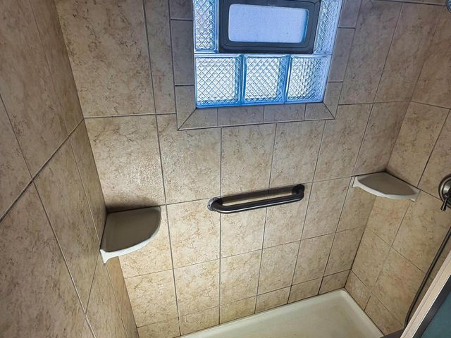 8602 W Beloit ROAD, Milwaukee, WI 53227