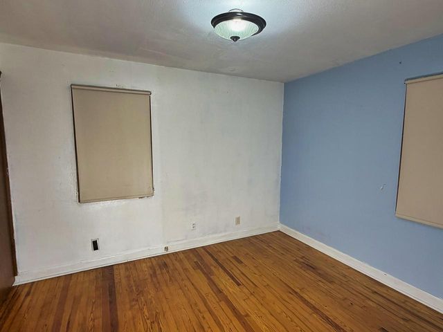 8602 W Beloit ROAD, Milwaukee, WI 53227