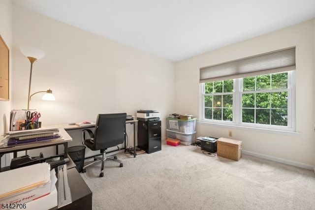 19 Maple Ln, Mount Arlington Boro, NJ 07856