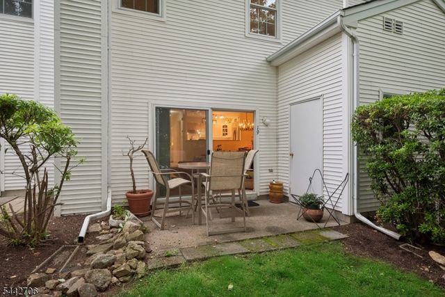 19 Maple Ln, Mount Arlington Boro, NJ 07856