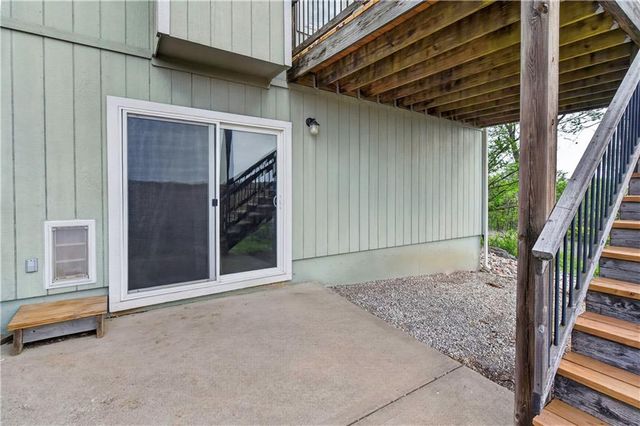 111 E Timberlake Drive, Lone Jack, MO 64070