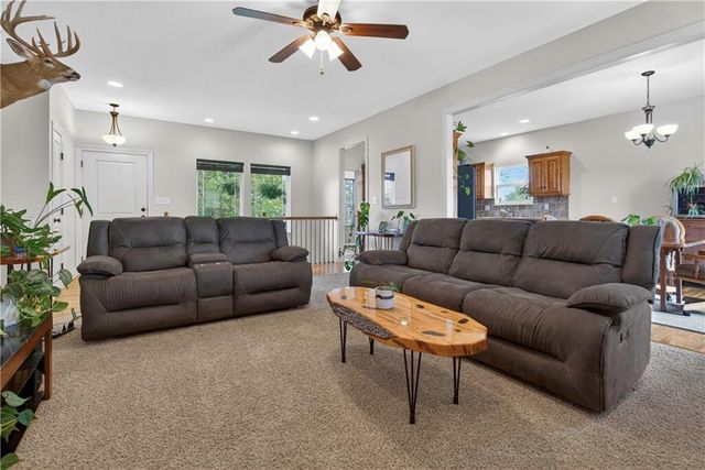 111 E Timberlake Drive, Lone Jack, MO 64070