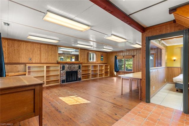 91 Constitution DR, Naples, FL 34112