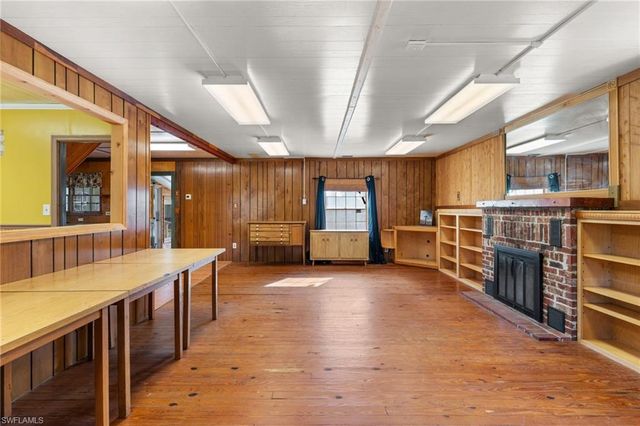 91 Constitution DR, Naples, FL 34112