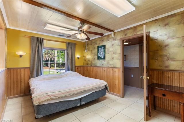 91 Constitution DR, Naples, FL 34112