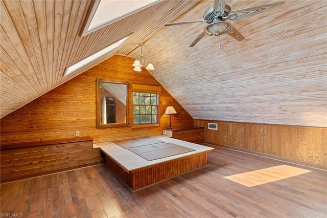 91 Constitution DR, Naples, FL 34112