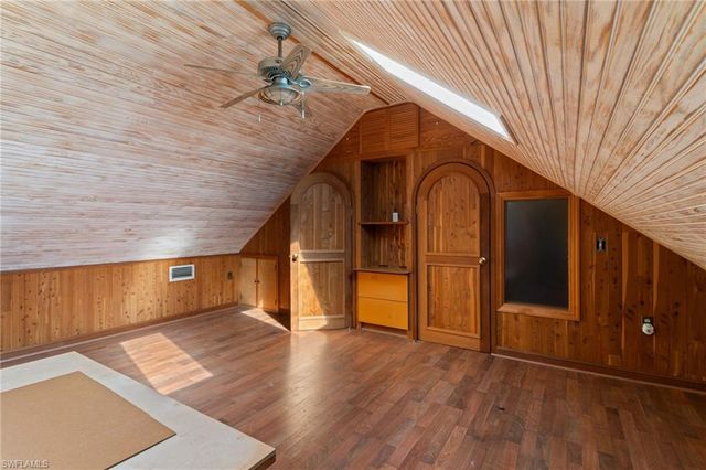 91 Constitution DR, Naples, FL 34112