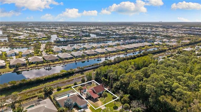 91 Constitution DR, Naples, FL 34112