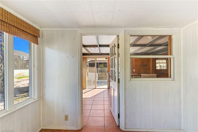 91 Constitution DR, Naples, FL 34112