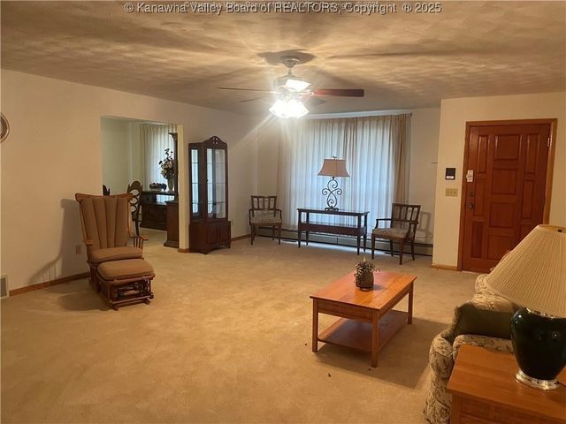 9701 Charleston Road, Ripley, WV 25271