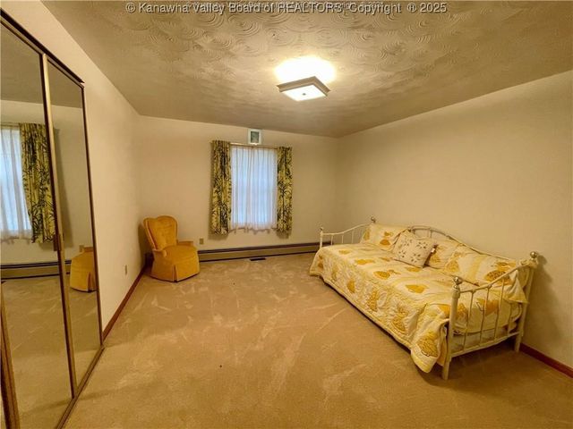 9701 Charleston Road, Ripley, WV 25271