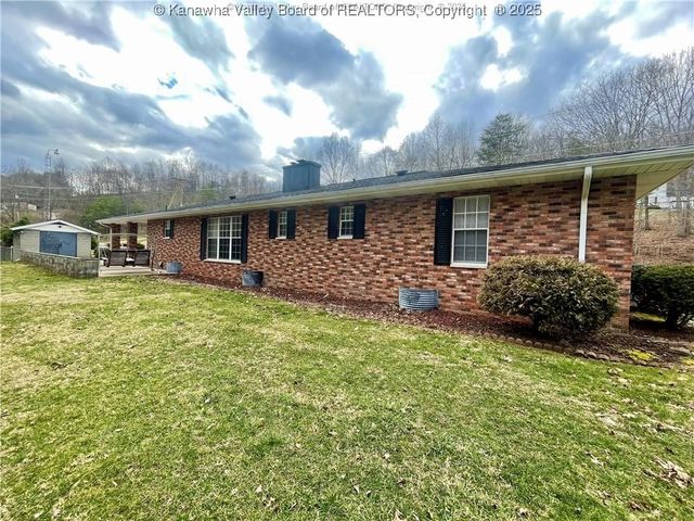 9701 Charleston Road, Ripley, WV 25271