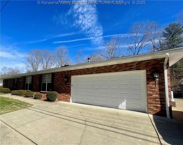 9701 Charleston Road, Ripley, WV 25271