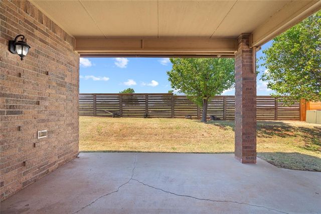 13617 Keswick Lane, Yukon, OK 73099