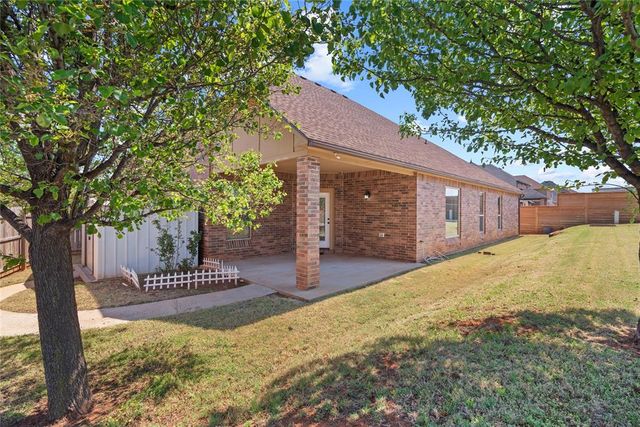 13617 Keswick Lane, Yukon, OK 73099