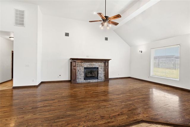 13617 Keswick Lane, Yukon, OK 73099