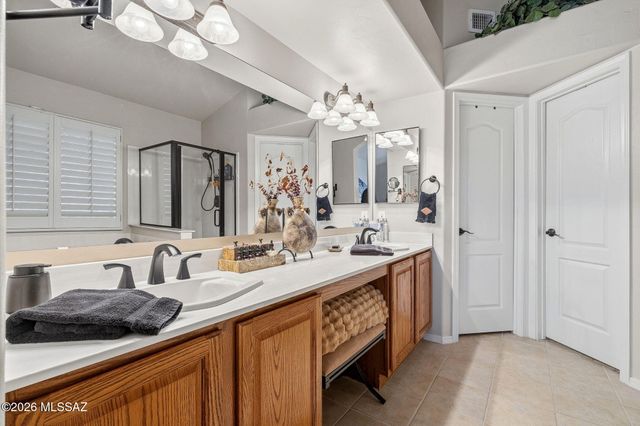 8192 N Torrey Place, Tucson, AZ 85743