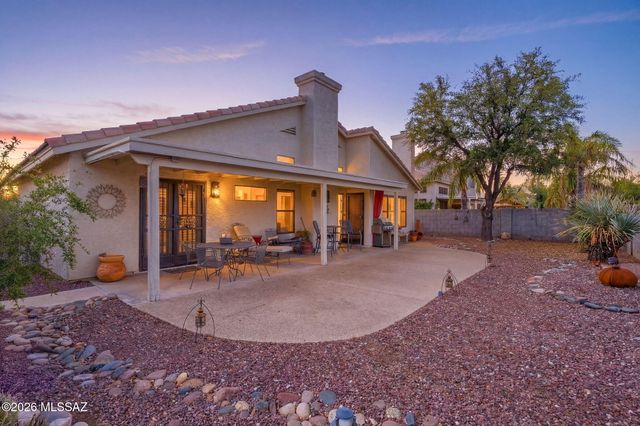 8192 N Torrey Place, Tucson, AZ 85743