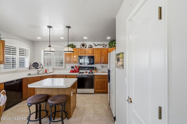 8192 N Torrey Place, Tucson, AZ 85743