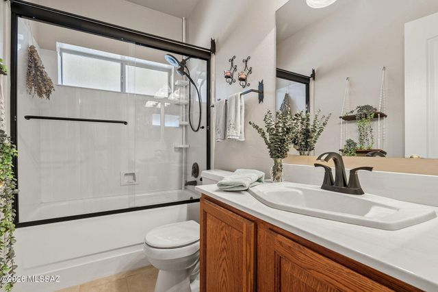 8192 N Torrey Place, Tucson, AZ 85743