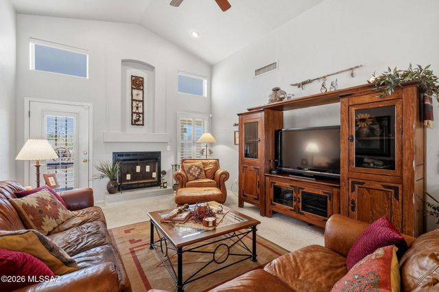 8192 N Torrey Place, Tucson, AZ 85743