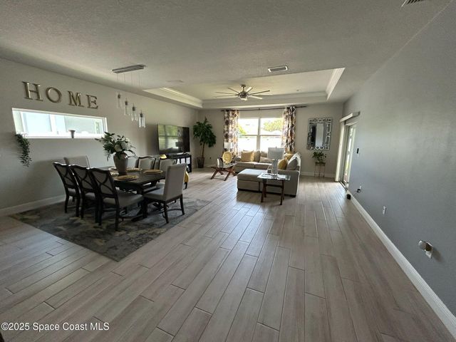 1068 Corbin Circle SW, Palm Bay, FL 32908