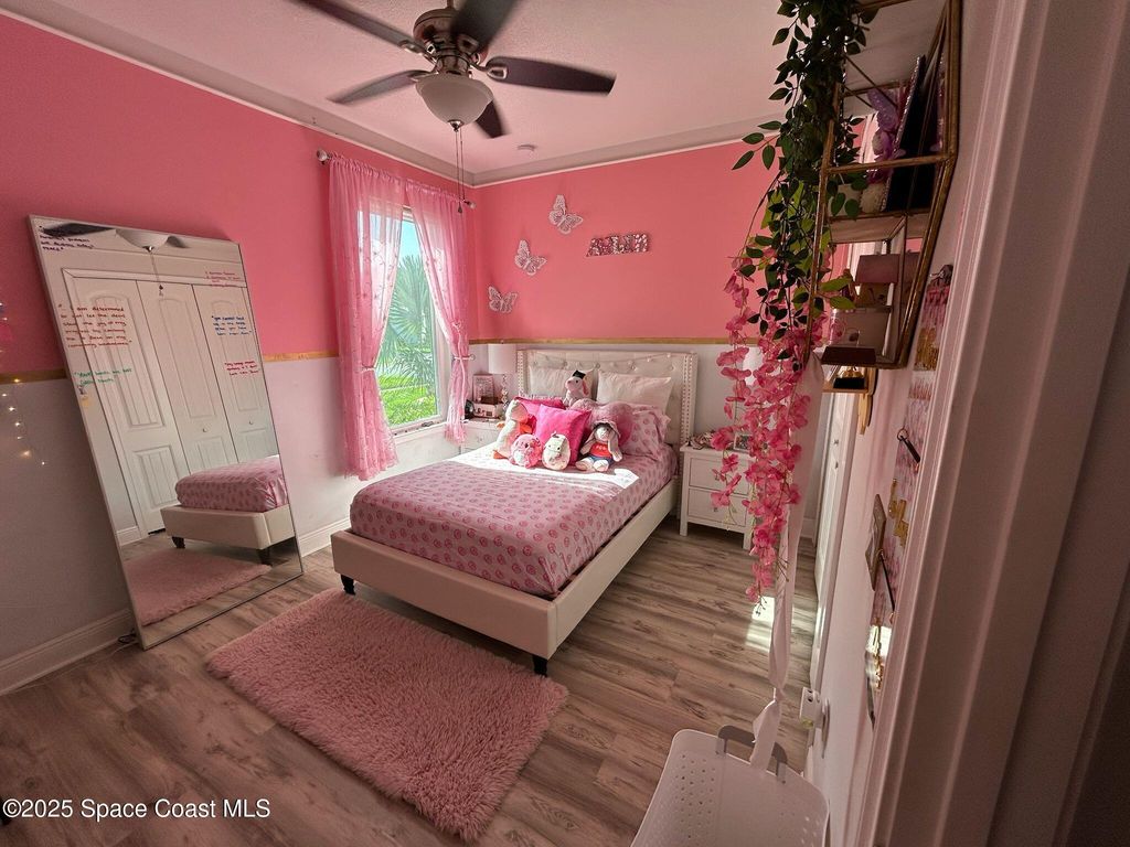 Image 20 of property listing at 1068 Corbin Circle SW, Palm Bay, FL 32908