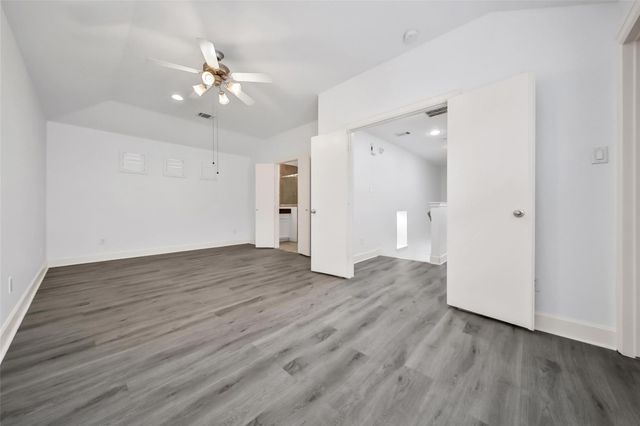 5951 S Loop E 56, Houston, TX 77033