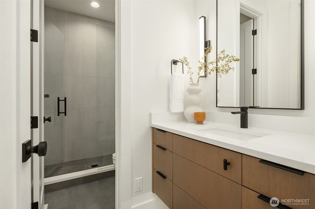 11217 NE 103rd Place, Kirkland, WA 98033