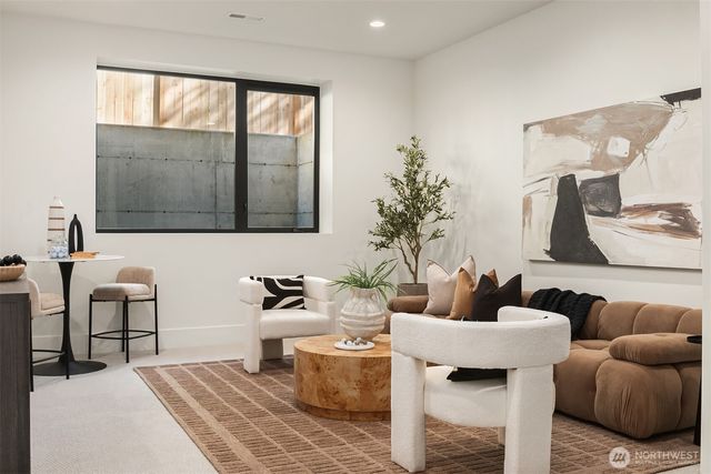 11217 NE 103rd Place, Kirkland, WA 98033