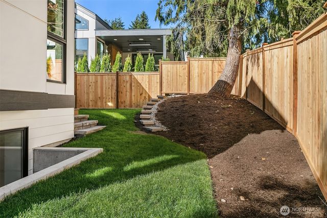 11217 NE 103rd Place, Kirkland, WA 98033