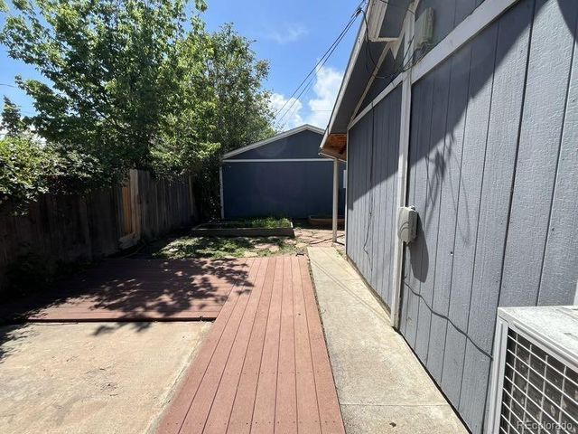 3921 S Acoma Street, Englewood, CO 80110