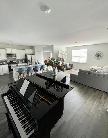 2156 Ainsley Dr., Little River, SC 29566