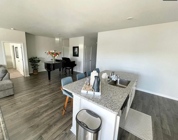 2156 Ainsley Dr., Little River, SC 29566