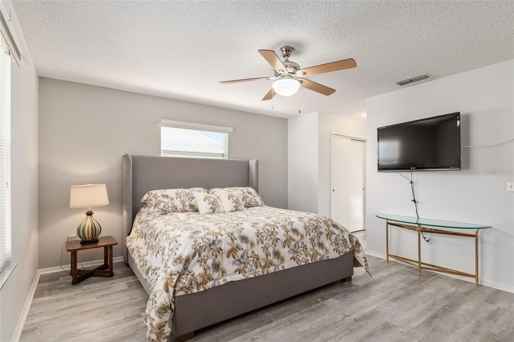 Image 18 of property listing at 335 SAN MARINO DRIVE, The Villages, FL 32159