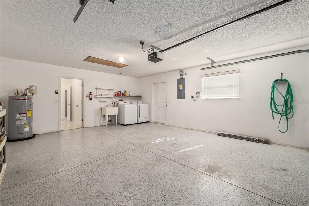 Image 32 of property listing at 335 SAN MARINO DRIVE, The Villages, FL 32159