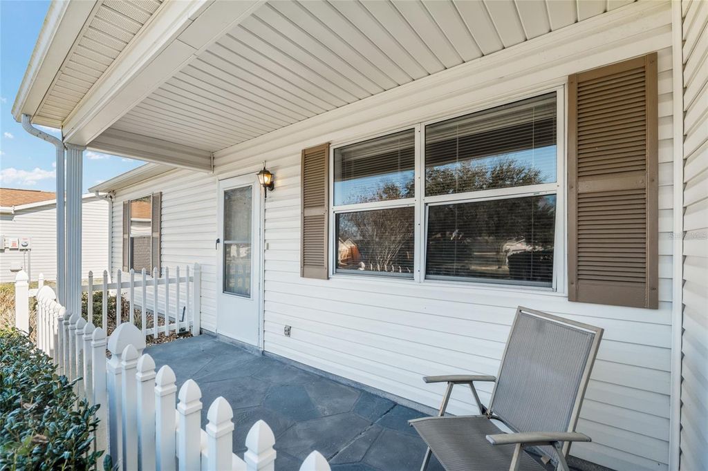 Image 5 of property listing at 335 SAN MARINO DRIVE, The Villages, FL 32159