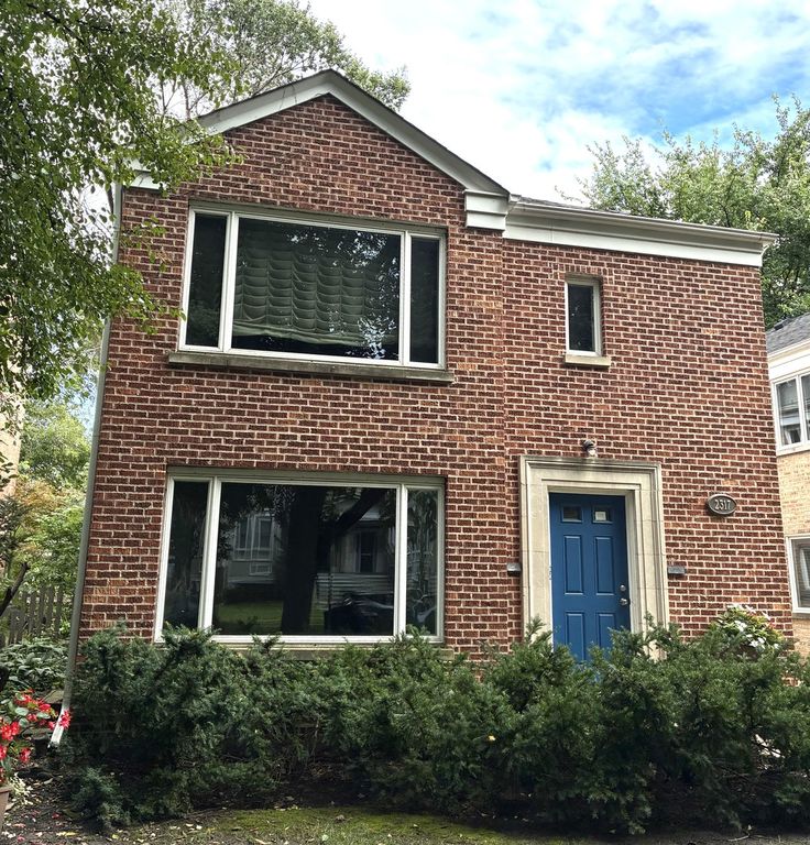 2317 Brown Avenue 1, Evanston, IL 60201